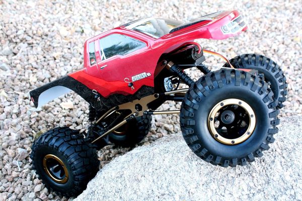 Redcat Racing Everest-10 Electric Rock Crawler with Waterproof Electronics, 2.4Ghz Radio Control (1/10 Scale), Red/Black - Image 3