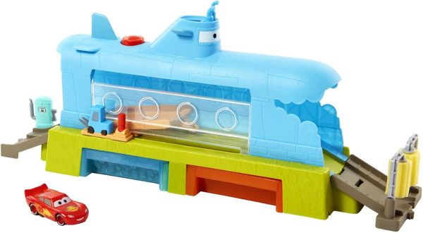 Mattel Disney and Pixar Cars Toys, Submarine Car Wash Playset with Color-Change Lightning McQueen Toy Car, Water Play - Image 5