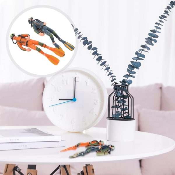 Toyvian 2pcs Mini Diver Figurines Deep Sea Diver Tiny Submarine Figures Fish Tank Realistic Divers Figurines Diver with Hose Toy Dollhouse Submarine Figures - Image 6