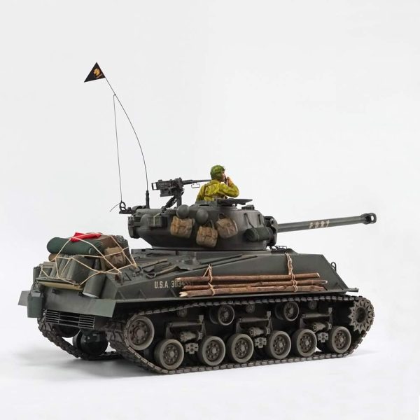 1/10 M4A3E8 Fury Sherman Brad Pitt Tank with Master Camouflage Weathering+Figure RTR RC Tanks - Image 10