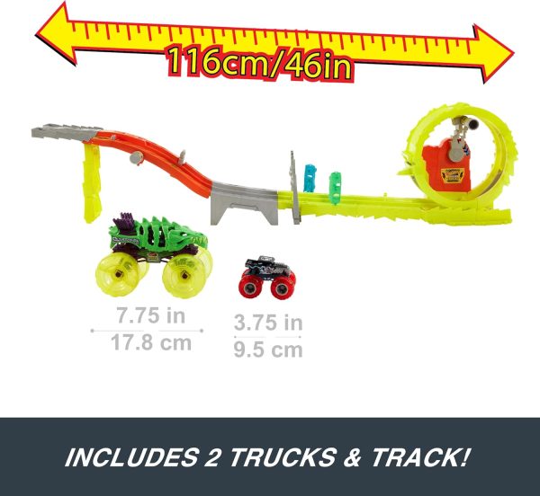 Hot Wheels Monster Trucks Track Set & 2 Toy Trucks: Oversized Skelesaurus & 1:64 Scale Bone Shaker, Race & Chase Challenge with 2 Crushed Cars - Image 4