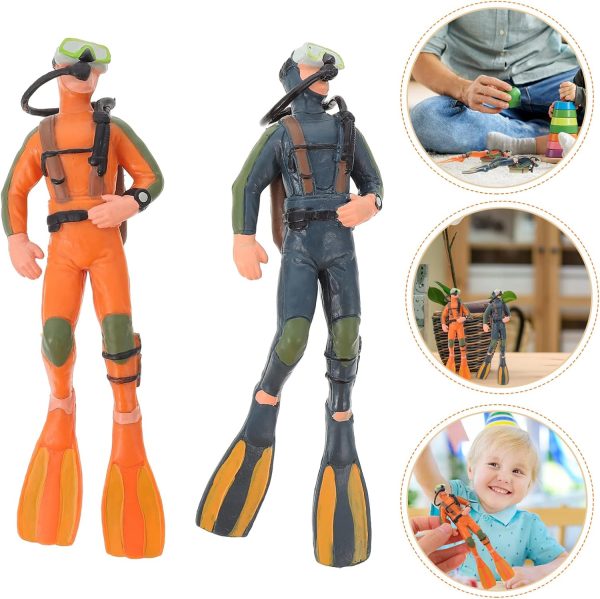 Toyvian 2pcs Mini Diver Figurines Deep Sea Diver Tiny Submarine Figures Fish Tank Realistic Divers Figurines Diver with Hose Toy Dollhouse Submarine Figures - Image 9