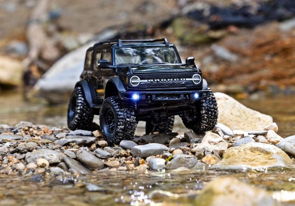 TRX-4M 4X4 Crawler with Ford Bronco Body - Image 6