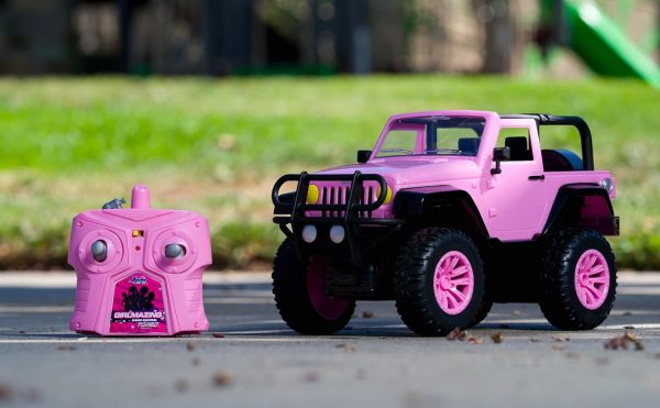 Jada Toys GIRLMAZING Jeep R/C Vehicle (1:16 Scale), Pink, Standard - Image 3