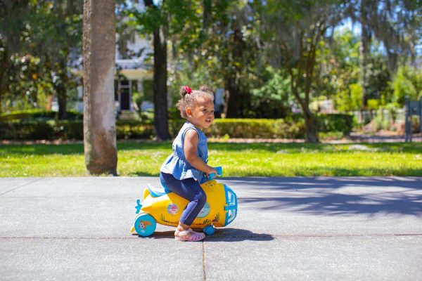 Dynacraft Baby Shark Submarine Ride-on for Ages 1.5-3 Years - Image 10