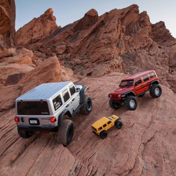 Axial RC Truck 1/6 SCX6 Jeep JLU Wrangler 4WD Rock Crawler RTR (Batteries and Charger Not Included): Silver, AXI05000T2 - Image 9