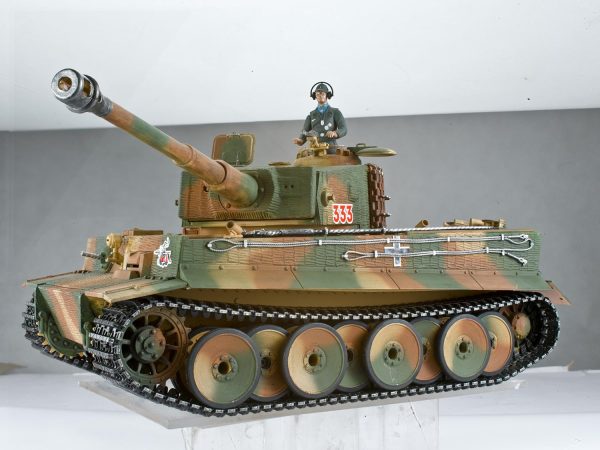 Tiger 1 Mid Version Metal Edition 1/16th Scale 2.4GHz RTR RC Tank - Image 2