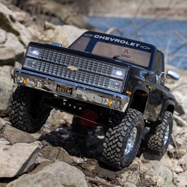 Axial RC Truck SCX10 III Base Camp 82 Chevy K10 RTR (Ready-to-Run, Battery and Charger Not Included) Black, AXI03030T2 - Image 7